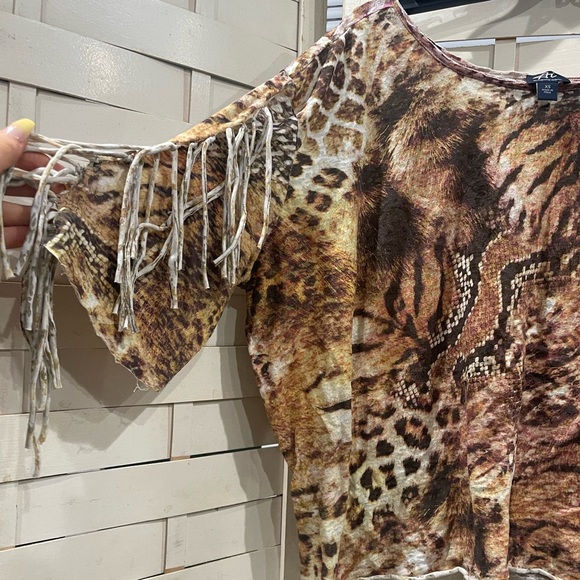 Authentic Icon Fringe Animal Print Crop Top - Picture 2 of 5
